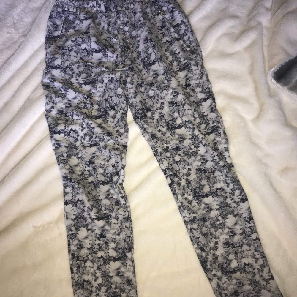 H&M slacks - Picture 3 of 7
